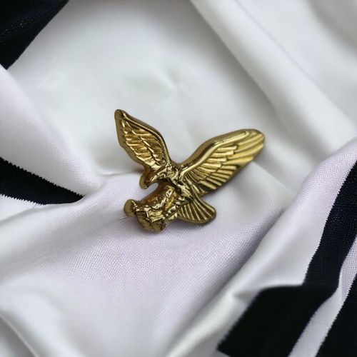 Gk Flying Eagle Lapel Pin Badge
