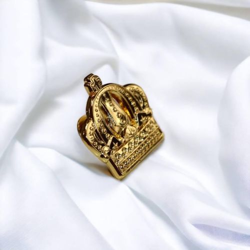 Gk Gold Royal Crown Lapel Pin – Elegant King & Queen Brooch Badge for Suit, Jacket, Blaz…